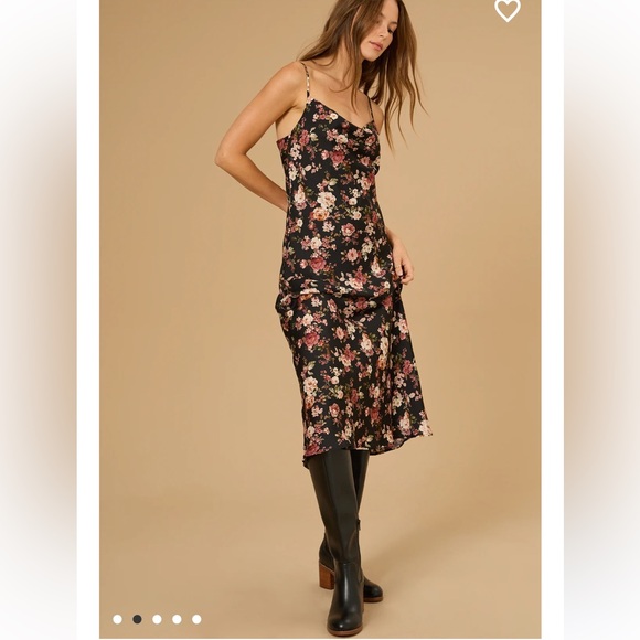 Altar'd State Dresses & Skirts - New with Tags Altar’d State Quinn Floral Midi Dress
